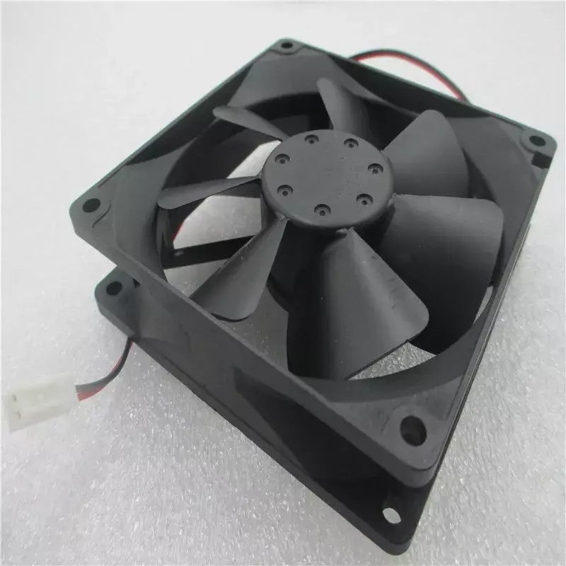 90%NEW cooling fan for 3610KL-04W-B49 F65 92x92x25mm Chassis power fan 9cm 12v 0.28A 3pin computer ball bearing fan