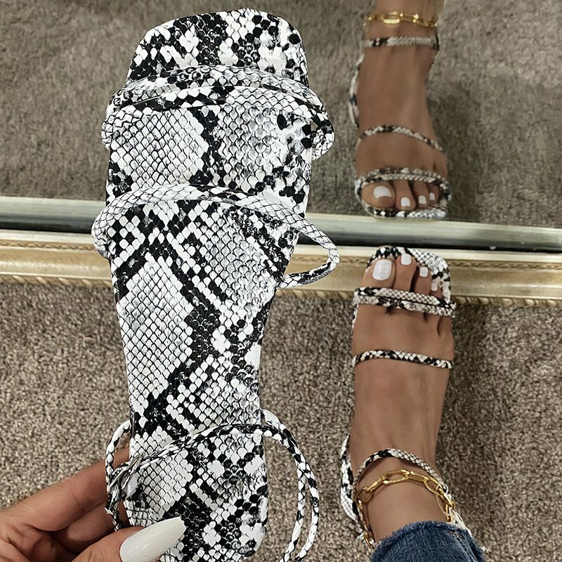 Sandales d'été pour femmes, chaussures à la mode, motif peau de serpent, plates et décontractées, lanière à la cheville, grande taille, pantoufles plates, 2022