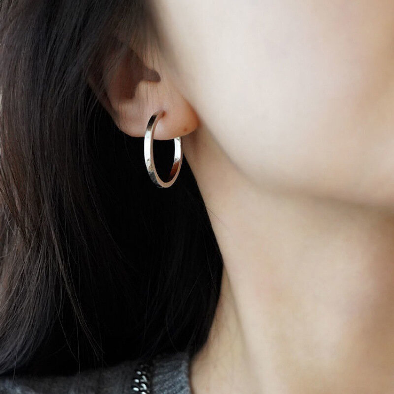 ANENJERY Anting-Anting Bulat Logam Berkilau untuk Wanita Desain Prancis Gesper Telinga Geometris Perhiasan Trendi Huggies Mujer