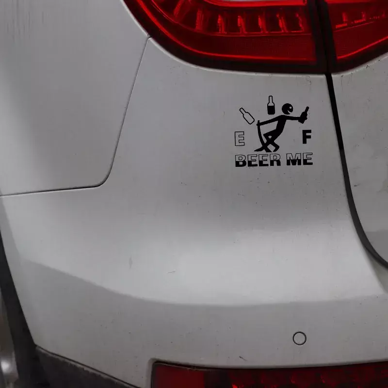OFK BEER ME Funny Car Sticker sicurezza decalcomania del vinile carburante nero/argento 13.4CM * 12CM