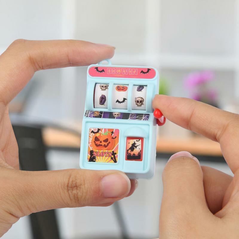 Creative Mini Fruit Novelty Digital Lottery Machine Palm Game Machine Casino Toy Slots Bank Slot Keychain Simulation Toy