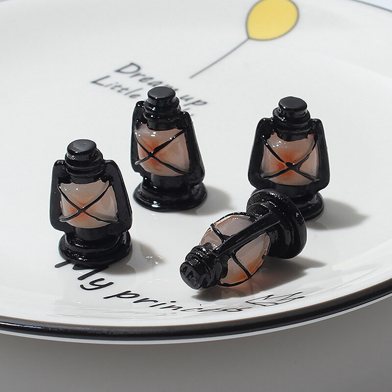 2 buah mainan hadiah bayi lampu minyak tanah Resin 3D simulasi hitam antik Mini rumah boneka Aksesori casing ponsel lubang DIY