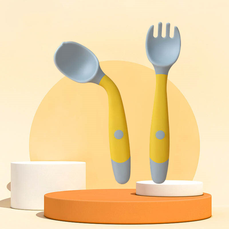 Juego de cuchara y tenedor de silicona para bebé, vajilla suave y flexible para aprender a comer, 2 piezas