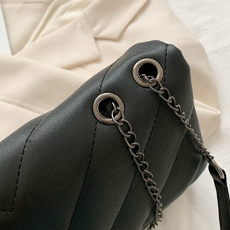 Modne modne torebki damskie z łańcuchem pod ramię w jednolitym kolorze casualowe torebki damskie ze skóry PU