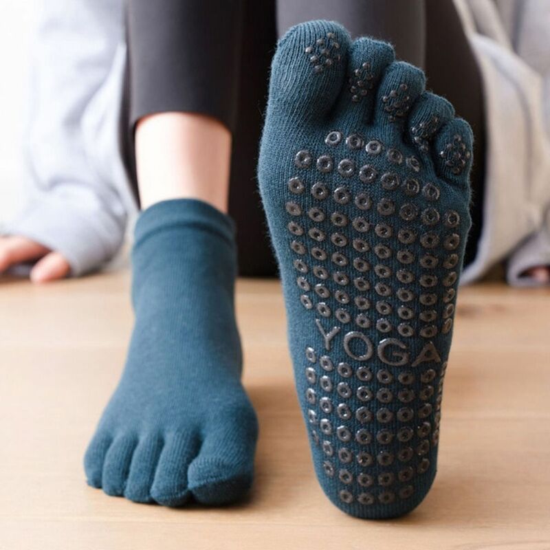 Kaus kaki katun uniseks, Kaos Kaki lima jari tebal Harajuku anti-selip untuk olahraga Fitness musim gugur