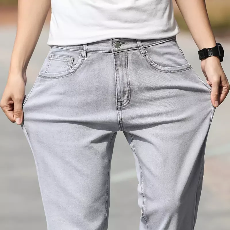 Jeans sottili larghi dritti da uomo estivi abbigliamento Casual semplice Jeans grigio chiaro elasticizzati in cotone leggero nuovo di zecca
