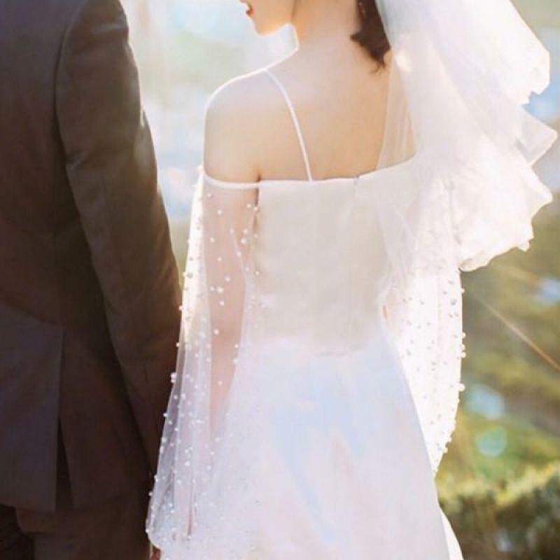 فساتين زفاف أنيقة حورية البحر الساتان ، الأشرطة السباغيتي مثير ، فستان الزفاف مع الوهم ، كم طويل ، بسيطة ، جديدة