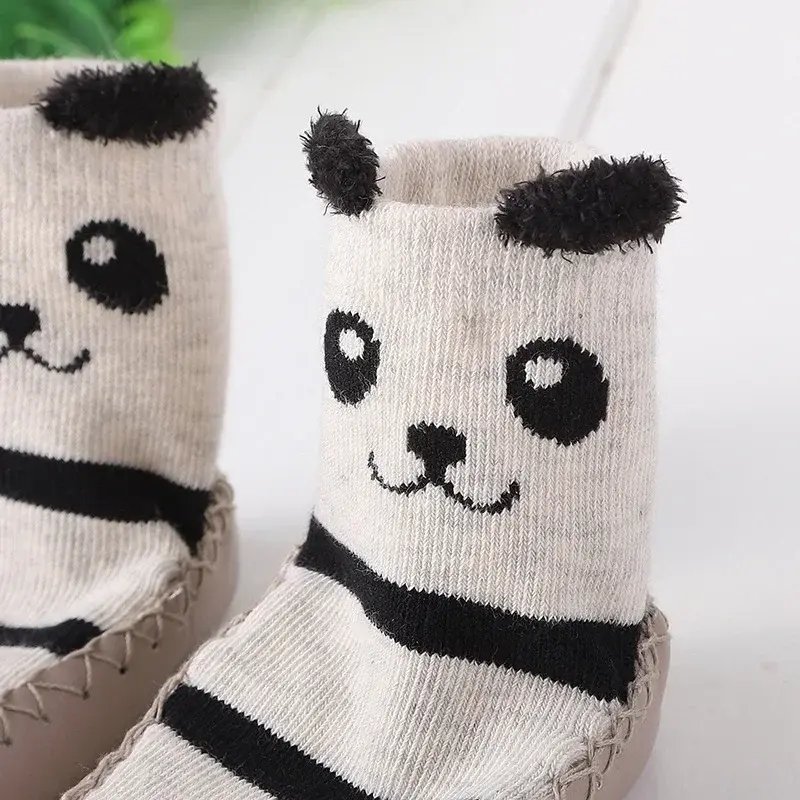 Милые носки для новорожденных девочек и мальчиков, зимние детские носки с резиновой мягкой нескользящей подошвой и изображением животных из мультфильмов, напольные носки для младенцев
