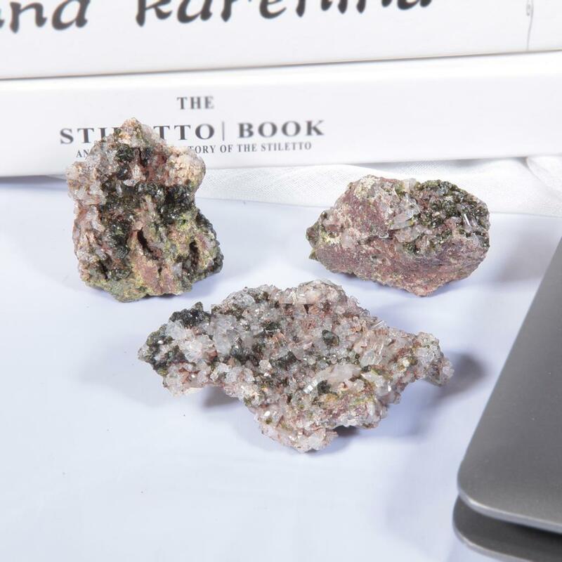 Epidote Natural en bruto, cristal de cuarzo curativo, minerales de piedras preciosas, espécimen para adornos de escritorio, decoración del hogar, 10-99g