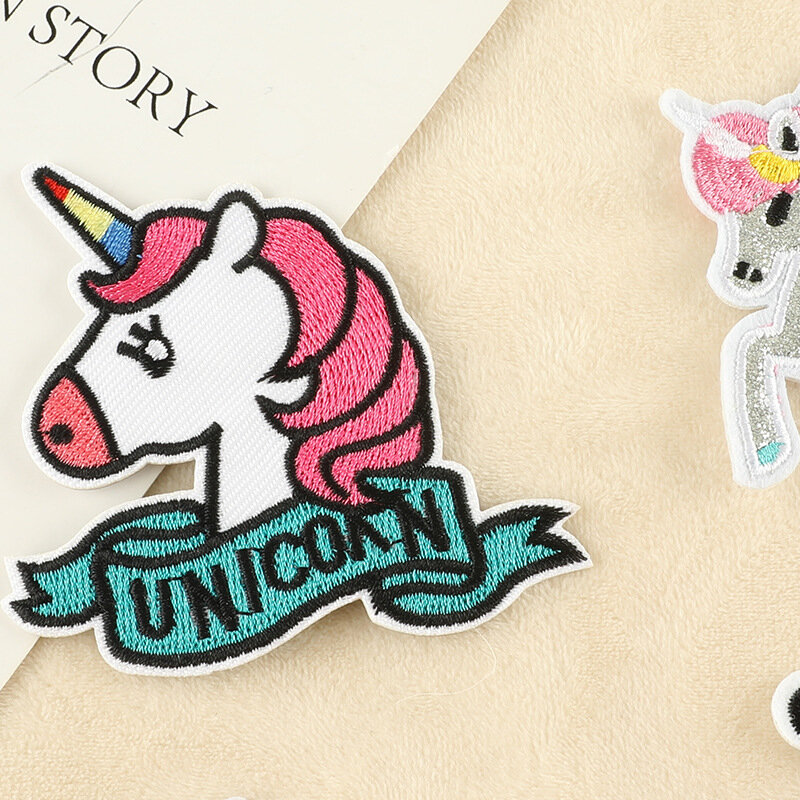 Insignia bordada de unicornio de Animal, parche adhesivo de dibujos animados, etiqueta de calor para tela, Jeans, falda, hierro rápido, 2024