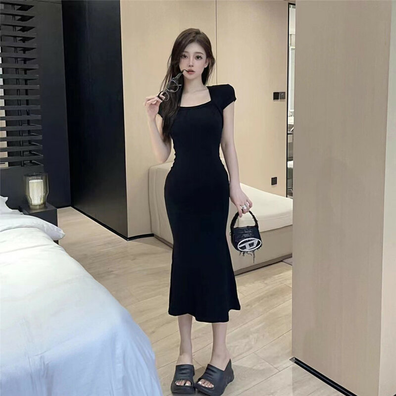 2024 Spring/Summer Korean Edition New Slim Fit Fishtail Black Dress Long Style Slimming and Waist Tight Fashion Dress