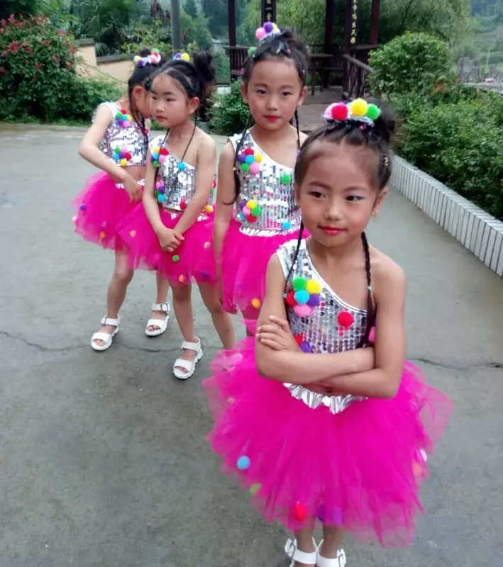 子供のためのジャズダンスコスチューム、タチュのモダンな女の子のためのバレットドレス、ボールルームの競技ドレス、8色