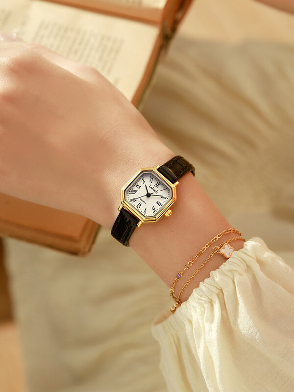 Classic Roman Numerals Watch for Women Quartz Wristwatch Luxury Ladies Clock Gold Case Shaped Elegant Style Black Leather Reloj