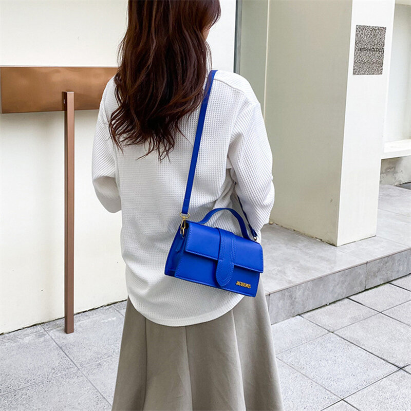 Bolso cuadrado pequeño de estilo nicho de alta gama para mujer, bolso cruzado de un solo hombro con letras