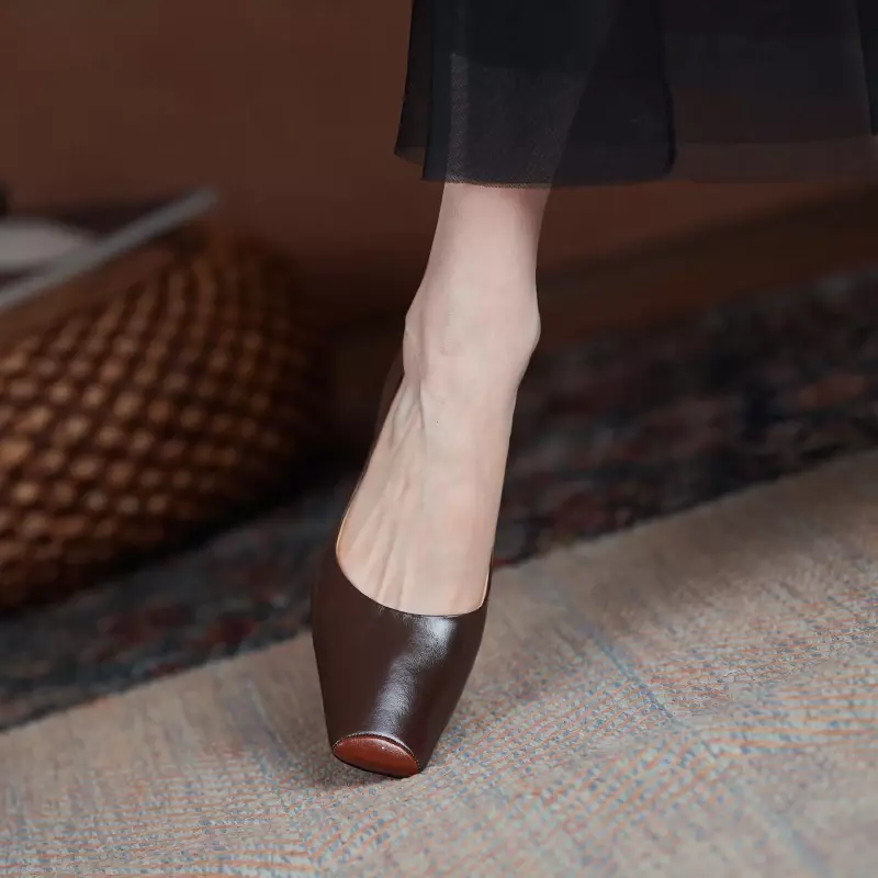Zapatos de tacón de cuero natural para mujer, calzado de talla grande, 22-26,5 cm de longitud, con punta cuadrada superior, informal, a la moda