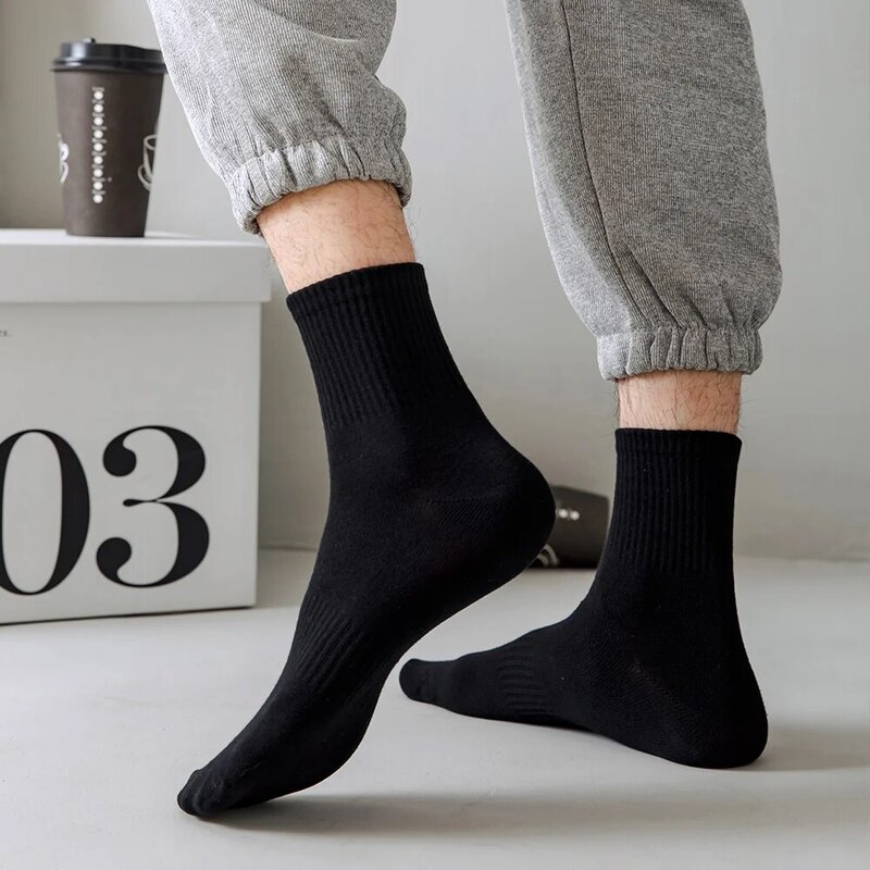 5 пар высококачественных черных мужских носков с дезодорантом, однотонные мужские носки-трубы, спортивные носки для бега, осень-зима, весна-лето, большие размеры 38-46