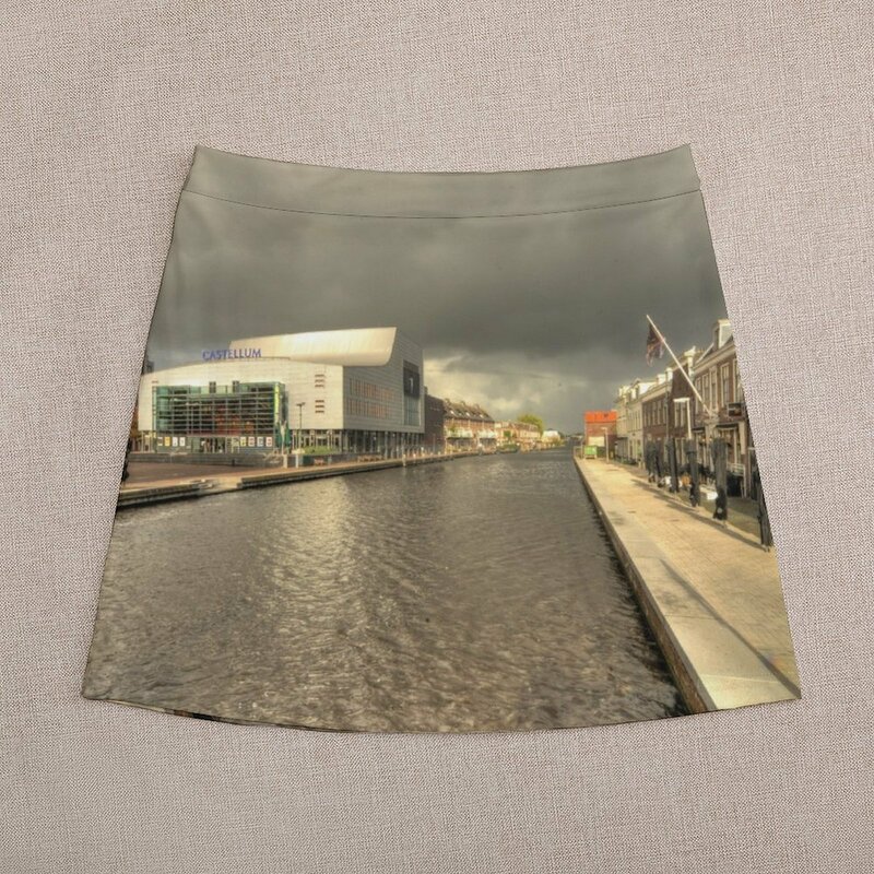 تنورة قصيرة من Stormy day at Alphen anne den Rijn ملابس نسائية موضة 2023 ملابس صيفية ملابس كورية