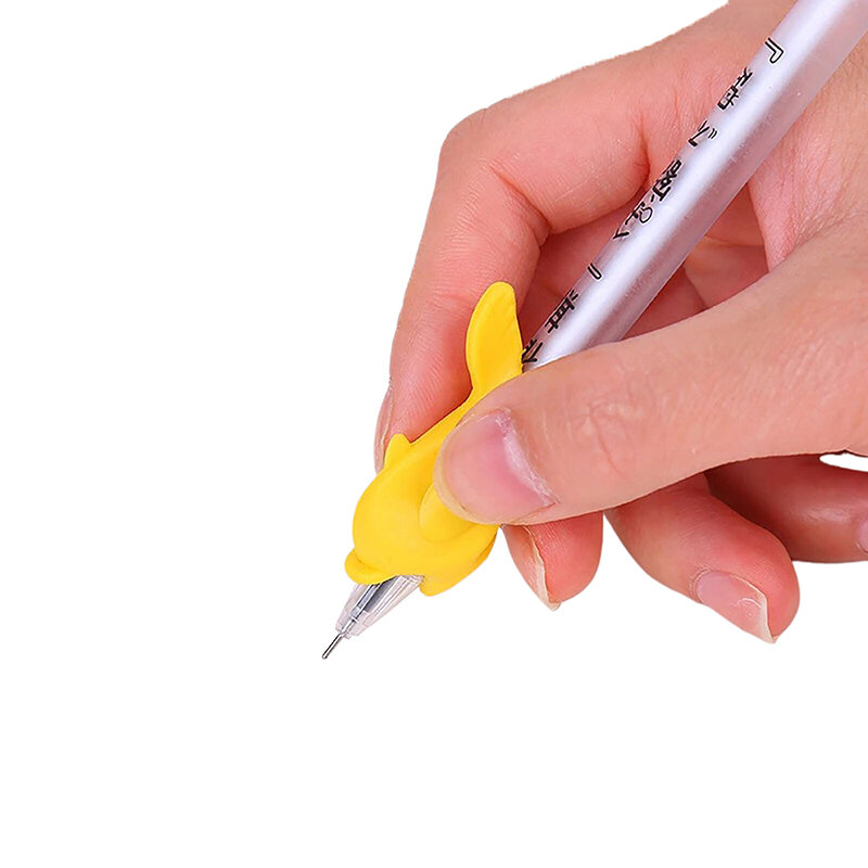 Dispositivo per delfino di pesce piccolo dispositivo per matita in Silicone per bambini artefatto strumenti per la scrittura dell'ufficio accessori per penne conveniente