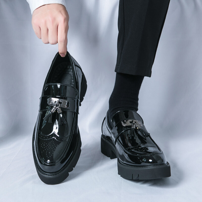 أحذية بدون كعب من الجلد الأسود على الطراز البريطاني ، أحذية رسمية يومية للرجال ، كاجوال ، زيادة الارتفاع ، مأدبة سهلة الارتداء ، جديدة ، ربيعية