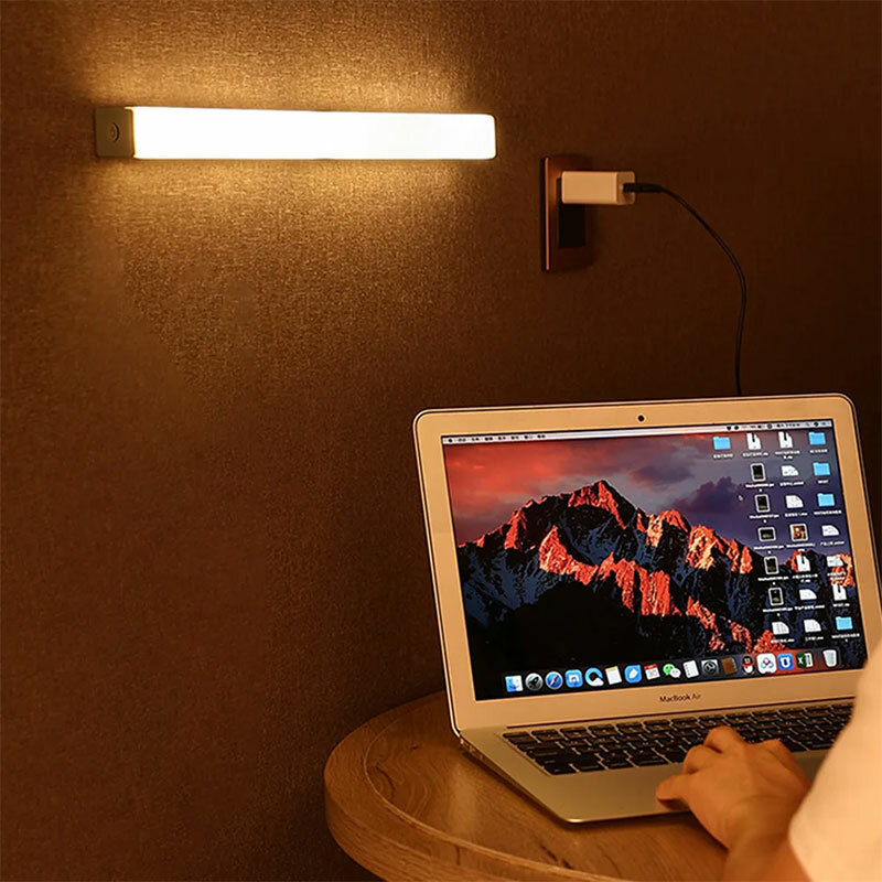 โคมไฟเซ็นเซอร์ตรวจจับการเคลื่อนไหว LED 10/20/30/50ซม., โคมไฟ LED ใต้ตู้ตู้เสื้อผ้า lampu tidur ครัว2024