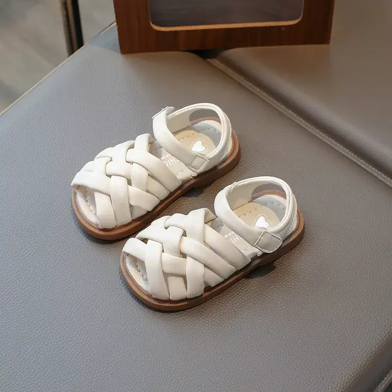 2024 New Cross-woven Girls Beach Shoes 1-6 Years Old Kids Sandals Pure Color Simple Summer Leather Children Shoes Girl Sandals