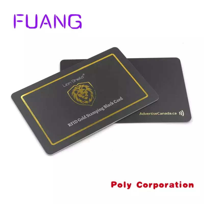 นามบัตร NFC สีดำด้านตั้งโปรแกรมได้กำหนดเองโลโก้ UV และรหัส QR