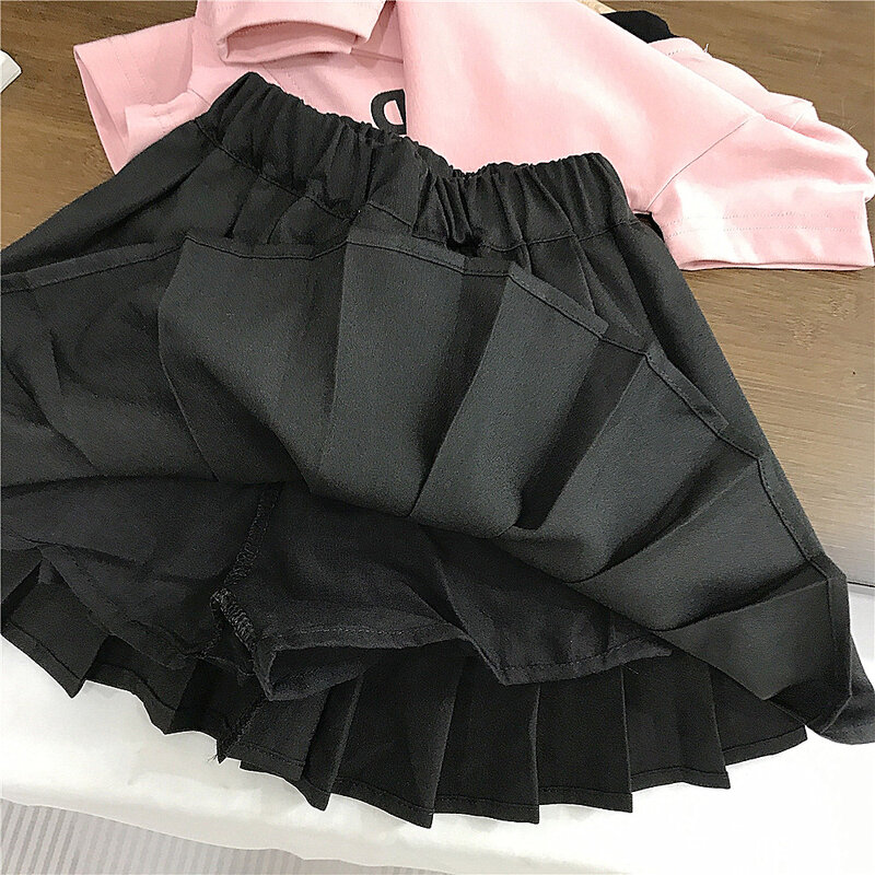 Conjunto de ropa de 2 piezas para niña pequeña, Tops de manga corta con estampado de letras de algodón, Falda plisada lisa, traje para niña pequeña