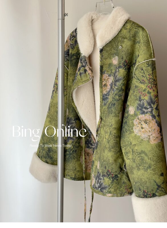 Nowy płaszcz z klamrą w stylu chińskim z krótkim futrem środowiskowym światło Retro futrzany płaszcz w stylu narodowym