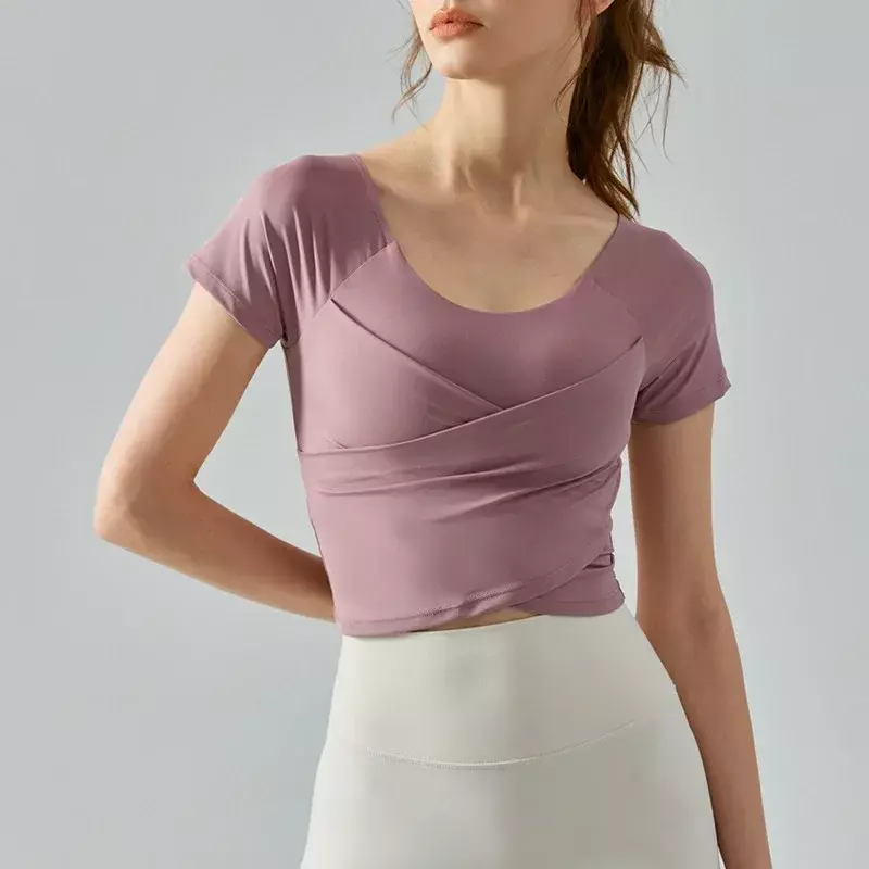Camiseta justa de ioga plissada cruzada, manga curta com almofada no peito, top fitness feminino integrado, roupa de secagem rápida, nua