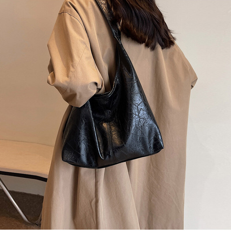 2024 nowa torba torba damska w stylu Retro dojeżdżająca do pracy w jednolitym kolorze leniwy styl na ramię w klasie duża pojemność wysokiej jakości