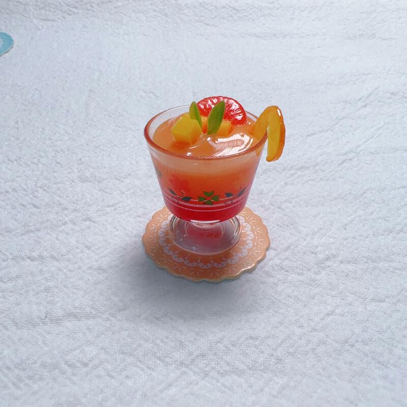 Zabawkowe kapsułki imitacja jedzenia kreatywna zabawka fajny napój lody Smoothie miniaturowe akcesoria brelok etui