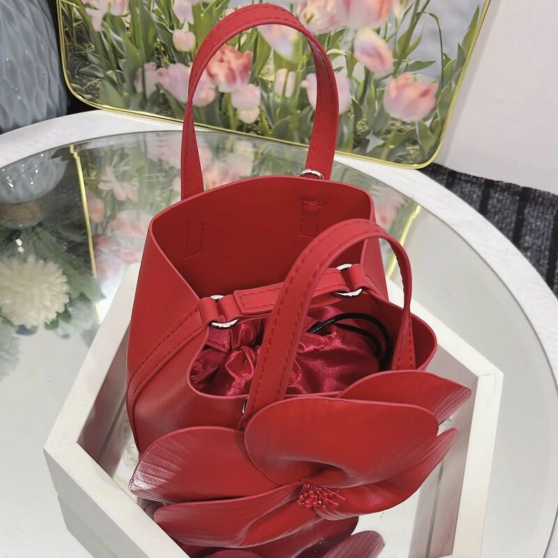 Модная брендовая дизайнерская женская сумка из искусственной кожи элегантная сумочка с лепестками и цветами креативная Сумка-тоут с цветами сумка через плечо с цепочкой