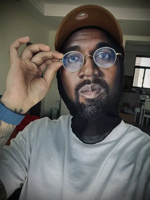 Nuova maschera Kanye stampata in 3D maschera a pieno facciale in rete elastica per uomo donna copricapo Cosplay Hip Hop Fashion passamontagna cappello copricapo