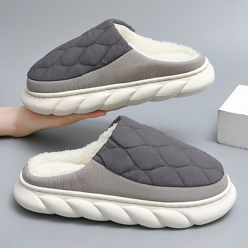 Sandal Pria Musim Dingin Baru Comwarm Sepatu Katun Rumah Hangat Sandal Lembut Antiselip Bersol Tebal untuk Dalam Ruangan Sandal Bulu Kamar Tidur Ukuran Plus
