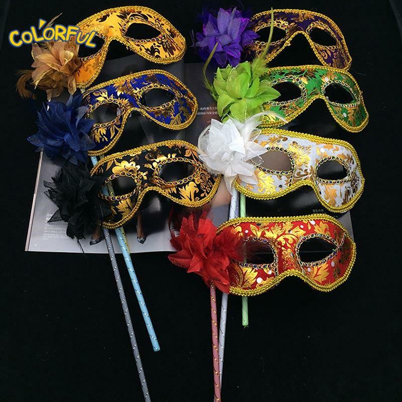 หน้ากาก Masquerade Venetian ผ้าปิดตาบน Stick Mardi ฮาโลวีนสำหรับ Party Prom Ball สีม่วงแฟนตาซี