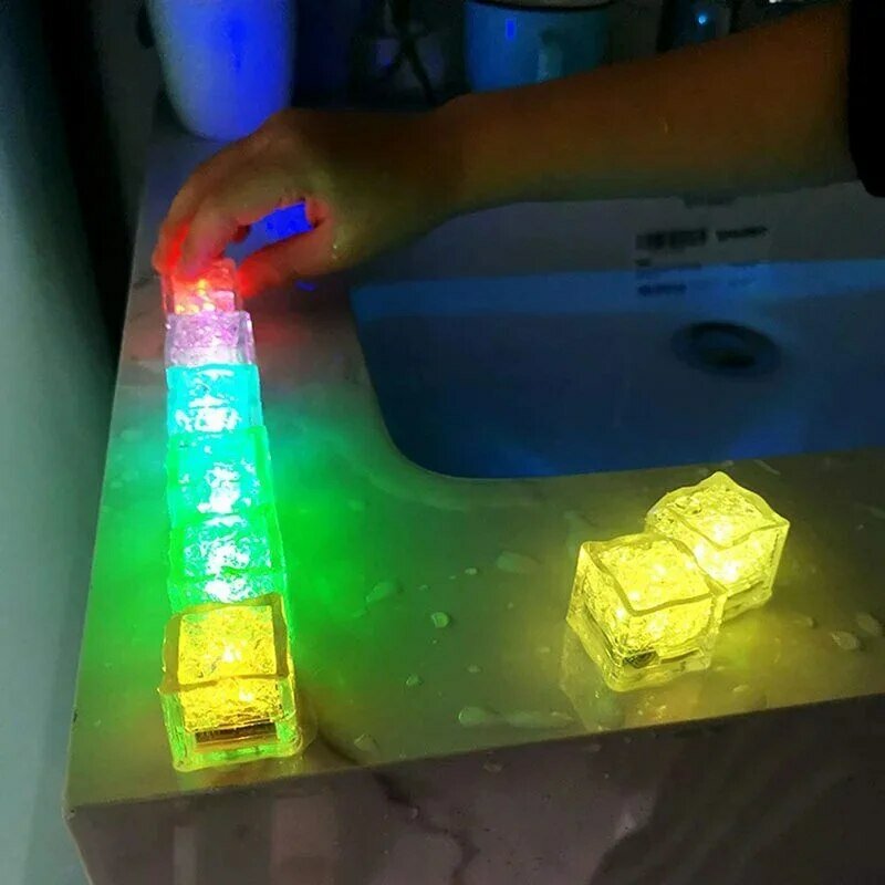 12 buah bak mandi bayi lampu LED mainan anak warna-warni berubah tahan air bersinar mandi teka-teki mainan untuk anak-anak hadiah ulang tahun bayi