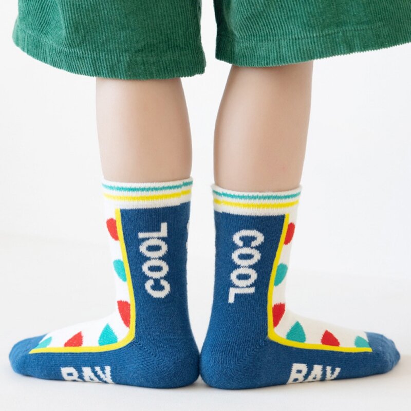 Conjunto de 5 pares/lote de meias engraçadas para menino e menina, meias de algodão com design de desenhos animados, para crianças de 1 a 12 anos