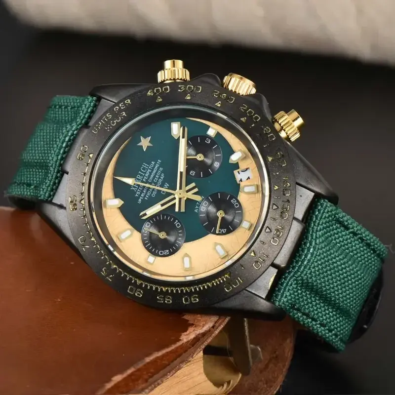 นาฬิกาแบรนด์ดังยอดนิยม DW สไตล์ดั้งเดิมสำหรับผู้ชายนาฬิกาควอตซ์โครโนกราฟมัลติฟังก์ชั่นหรูหราวันที่อัตโนมัติ AAA + นาฬิกาผู้ชาย