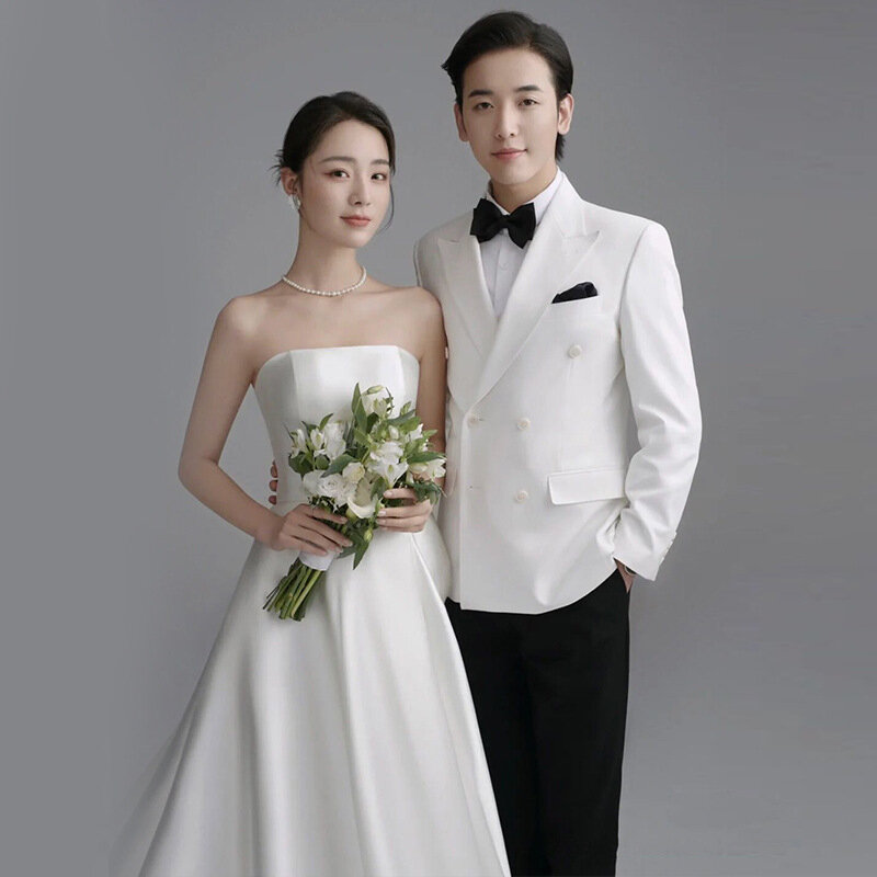 Seksowne sukienka bez ramiączek ślubne koreańska rękaw sznurowana prosta suknia ślubna wygodna satynowa suknia ślubna z mały pociąg