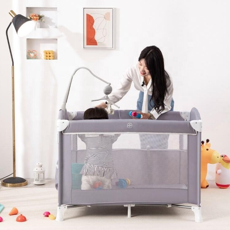 Movable bebê cama de cabeceira, Baby Game Bed com brinquedos, berço dobrável, logotipo personalizado, 0-6Years, venda quente, em estoque, OEM