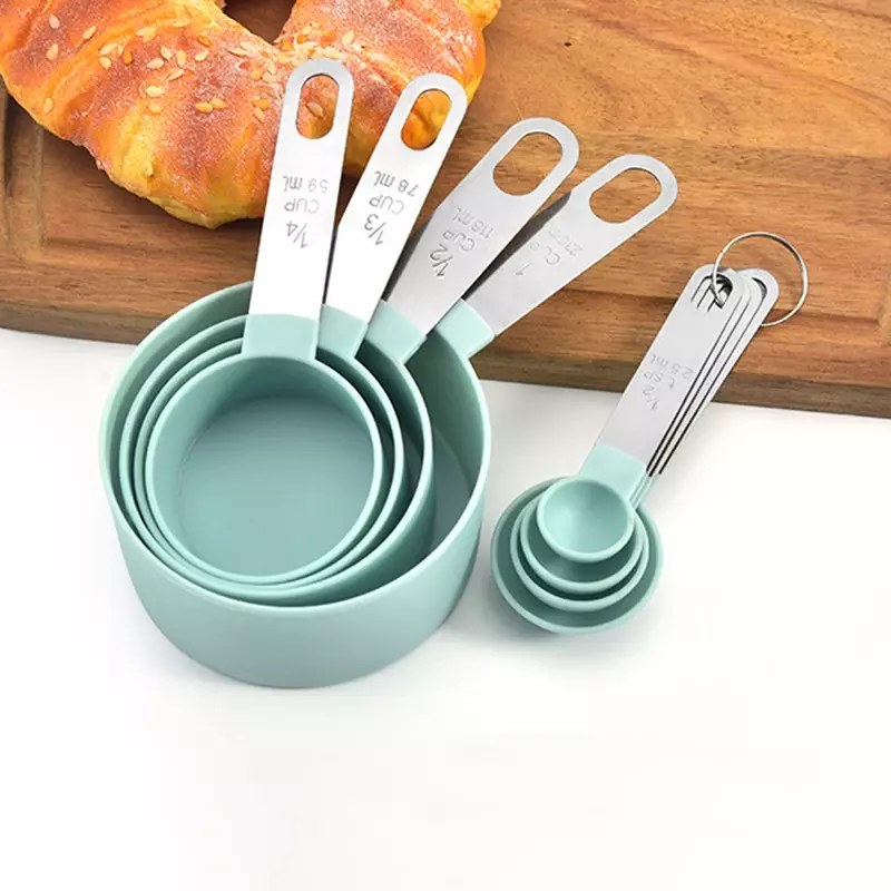 4 pezzi cucchiai multiuso/strumenti di misurazione della tazza accessori per la cottura in PP gadget da cucina con manico in acciaio inossidabile/plastica