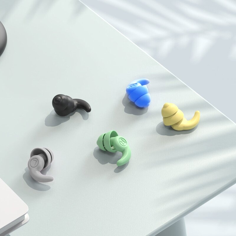 Ergonomic Design Soft Earbuds Fits the Ear Canal Effective Isolate the Noise
