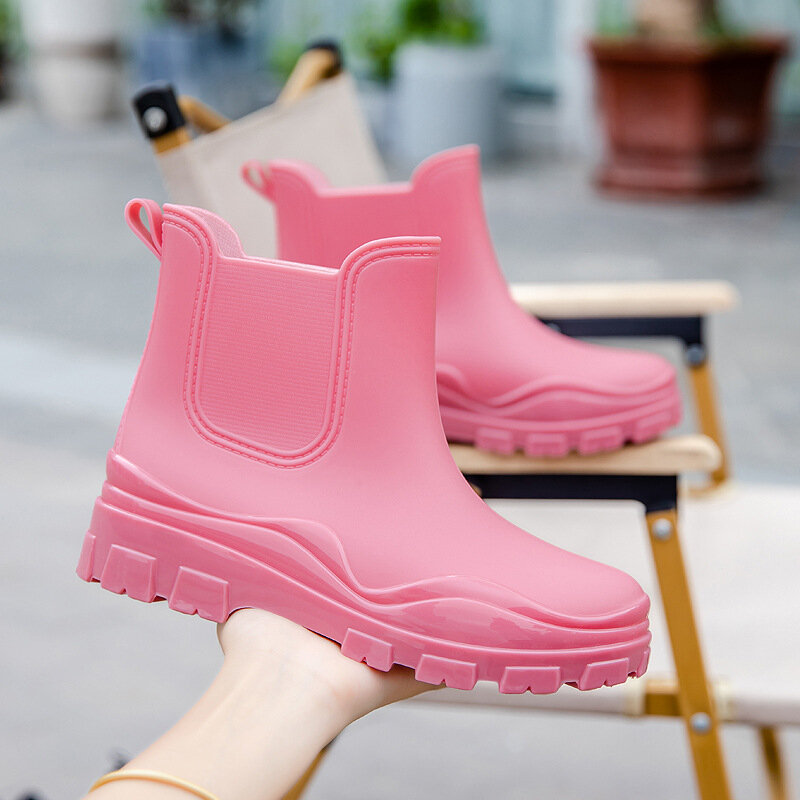 Sepatu bot hujan karet wanita, sepatu bot taman tahan air bahan karet tebal hangat gaya pendek, sepatu air memancing antiselip 36-40