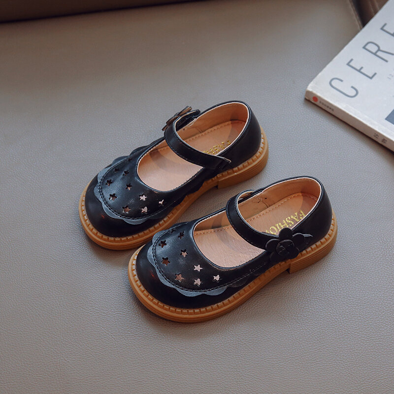 Новинка лета 2024, детские сандалии для девочек, модная удобная дышащая Нескользящая пляжная обувь во французском стиле с вырезами