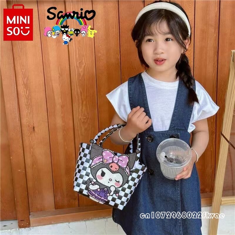 MINISO, новинка 2024, Детская сумка, модная Высококачественная плетеная Сумка для девочек, мультяшная Повседневная Вместительная женская сумка в виде овощей