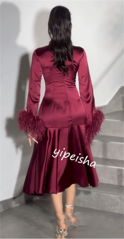 Gaun Prom malam Satin pita bulu wisuda A-line kerah tinggi Bespoke gaun acara gaun panjang lutut Arab Saudi
