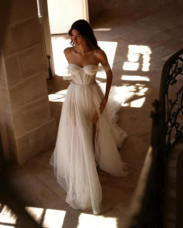 Ukochane suknie ślubne z ramienia seksowna sukienka rozcięcia po bokach Vestidos De Novia 2023 proste tiulowa suknia ślubna dla kobiet 2024