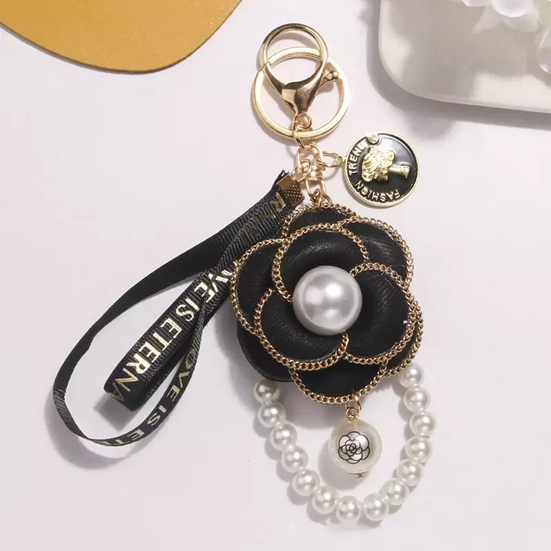 LLavero de Camelia de perlas para mujer y niña, colgante de bolso de llave de coche, regalo, accesorios de joyería