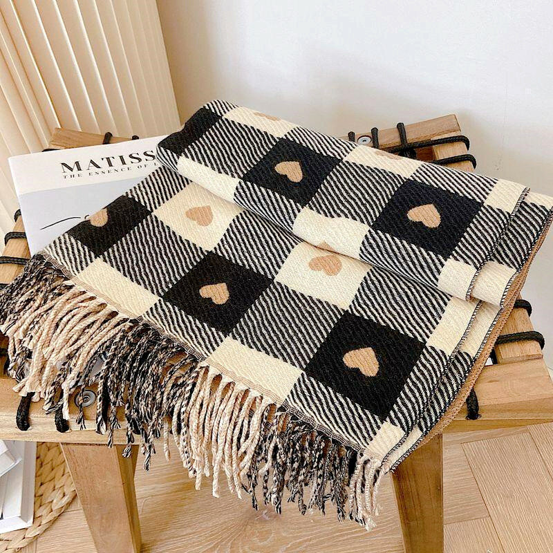 New Wool Knitted Scarf Love Heart Black White Plaid Shawls Scarf Thickened Warm Winter Women'S Scarves Christmas New Year Gifts