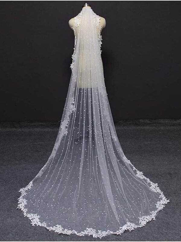 Wedding Veil， with Lace Appliques Edge 2.5 Meters Long Bridal Veil， with Comb 250CM Veil for Bride